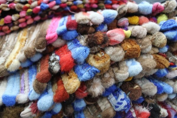 bG9jYWw6Ly9tZWRpYS85UC8wQy82MFIzMEMxRzZHVjMwQzlQLzVhODUxMGI4LmpwZWc-2.jpg Medium Recycled Cotton Rag Rug – 128 x 75 cm
