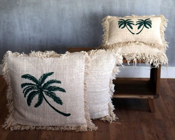 bG9jYWw6Ly9tZWRpYS85US80Qy82MFIzMEMxRzZSVDM0QzlRL2QyZDgxMDBlLmpwZWc.jpg Palm Tree Linen Cushion Cover with Fringe – 45 x 45 cm