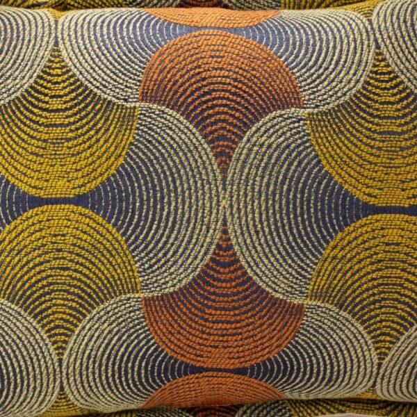bG9jYWw6Ly9tZWRpYS8xTS9DRC82MFIzMEMxSjZNUzNDRDFNL2MyZmJjMjFjLmpwZw-1.jpg Urban Swirl Lumbar Cushion Cover – 30 x 50 cm