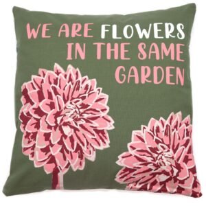 bG9jYWw6Ly9tZWRpYS8xTS9DRS82MFIzMEMxRzZSU0tDRTFNLzM1NmUzYjk1LmpwZWc-1.jpg We Are Flowers Printed Cotton Cushion Cover – Olive, Pink & Natural