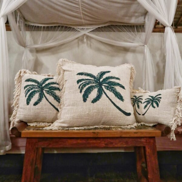 bG9jYWw6Ly9tZWRpYS9ISC80Qy82MFIzMEMxRzZSVDM0Q0hIL2RlYTBjN2RlLmpwZWc-1.jpg Palm Tree Linen Lumbar Cushion Cover with Fringe – 30 x 50 cm