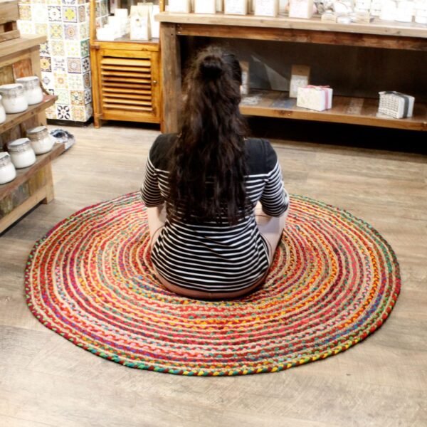 bG9jYWw6Ly9tZWRpYS9IUi84Qy82MFIzMEMxRzZNVzM4Q0hSLzcyYzA1YzFiLmpwZWc.jpg Round Jute & Recycled Cotton Rug – 150 cm