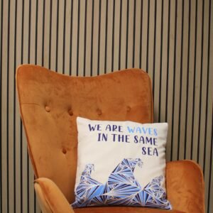 bG9jYWw6Ly9tZWRpYS9IUi9DRC82MFIzMEMxRzZSU0tDREhSL2UwODk5ZjdjLmpwZWc.jpg We Are Waves Printed Cotton Cushion Cover – Grey, Blue & Natural