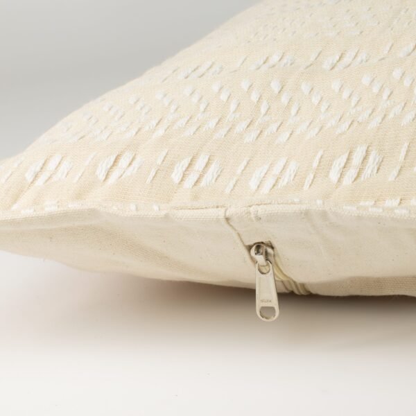 bG9jYWw6Ly9tZWRpYS9IUi9FRC82MFIzMEMxSjZNUzNFREhSL2I3NjE3NDVjLmpwZw-1.jpg Soft Stone Cushion Cover – 60 x 60 cm