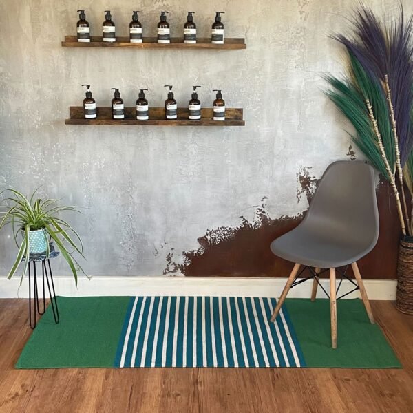 bG9jYWw6Ly9tZWRpYS9TUS80Qy82MFIzMEMxRzZSVks0Q1NRLzg5YWQ1NWUxLmpwZWc.jpg Blue & Green Indian Cotton Rug – 70 x 170 cm